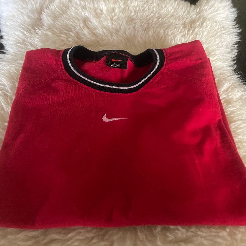 Nike - Picture 3 of 3